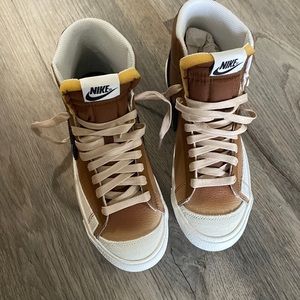 Nike blazer mid 77 sneakers